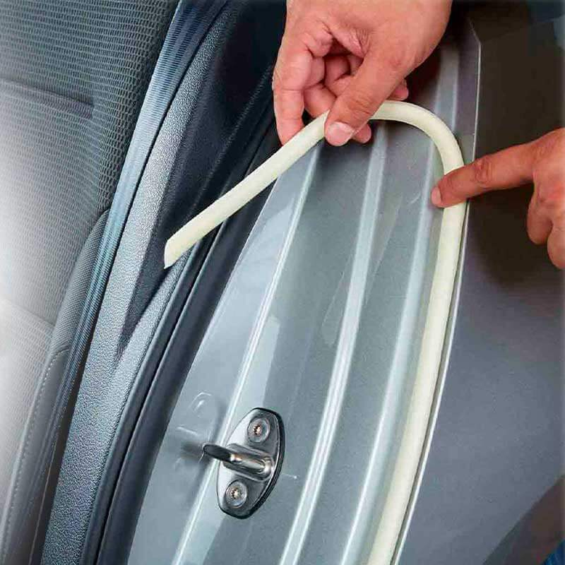 BURLETE DE ENMASCARADO